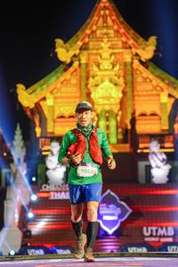 BIB: 9263
                            <button type="button" onclick="openModal(22346951)" class="btn btn-primary btn-sm float-right btn-popup" data-toggle="modal" data-target=".modal-high-quality">
                        <i class="fas fa-shopping-cart"></i> Add to Cart
                    </button>
                                            <button type="button" onclick="isThisMe(22346951, true)" class="btn btn-success btn-sm float-right btn-popup btn-isme hidden" data-toggle="tooltip" data-placement="bottom" title="นี่คือรูปของคุณใช่ไหม คลิกที่นี่เพื่อเอาเข้าอัลบั้ม">
                        <i class="fas fa-plus"></i> Add to album
                    </button>
                    <button type="button" onclick="isThisMe(22346951, false)" class="btn btn-warning btn-sm float-right btn-popup btn-isnotme hidden">
                        <i class="fas fa-ban"></i> Remove from album
                    </button>